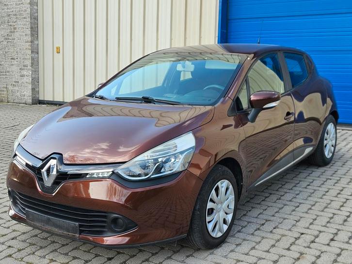 RENAULT CLIO 1149CC BENZINE- KLAAR OM GEREGISTREERD TE WORDE, Auto's, Renault, Particulier, Centrale vergrendeling, Elektrische ramen