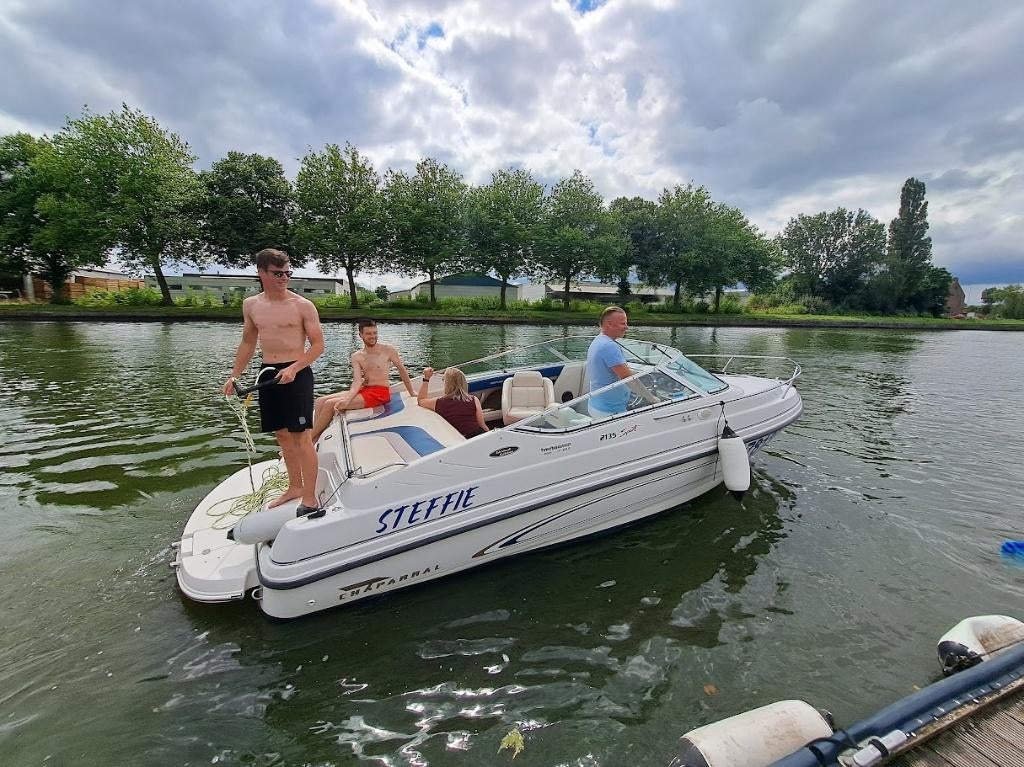 speedboot chapparal 2135 cuddy cabin, Sports nautiques & Bateaux, 200 ch ou plus, Enlèvement, Utilisé, Polyester