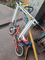 Oud ijzer (ijzeren rekken, kleine fiets, schup, ijzeren wip), Ophalen