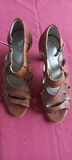 Vintage Van Dalen sandalen op hak maat 38, Vêtements | Femmes, Chaussures, Enlèvement ou Envoi, Autres couleurs, Comme neuf, Van Daelen