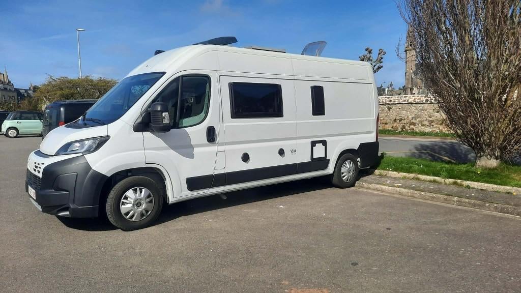 Fourgon Aménagé Chausson 2026 ( 3000 kms ), Caravanes & Camping, Caméra de recul, 5 à 6 mètres, Fiat, Boîte manuelle