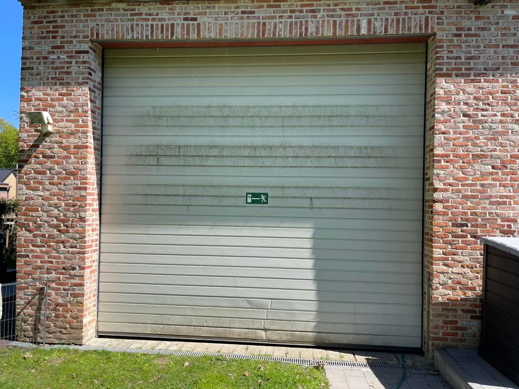 Sectionaalpoort. 4m op3.70 hoogte, Ophalen, Gebruikt