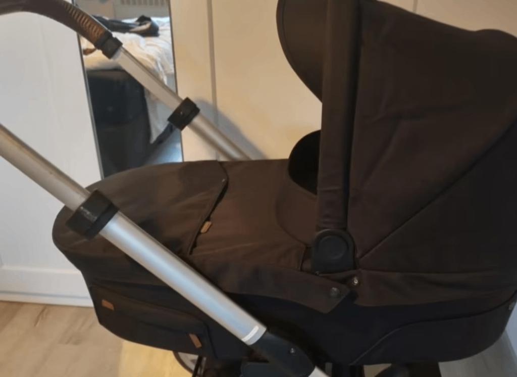 Kinderwagen combi Mutsy, Kinderen en Baby's, Kinderwagens en Combinaties, Zo goed als nieuw, Mutsy, Verstelbare duwstang, Ophalen