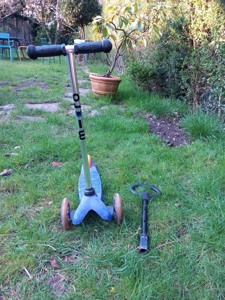 Trotinette micro mini en très bon état, Vélos & Vélomoteurs, Trottinettes, Enlèvement