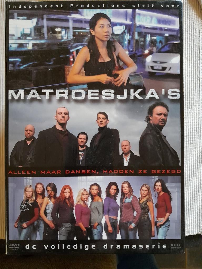 Matroesjka's 1 en 2 , volledige serie in 1 box, CD & DVD, DVD | TV & Séries télévisées, Coffret, Comme neuf, À partir de 16 ans