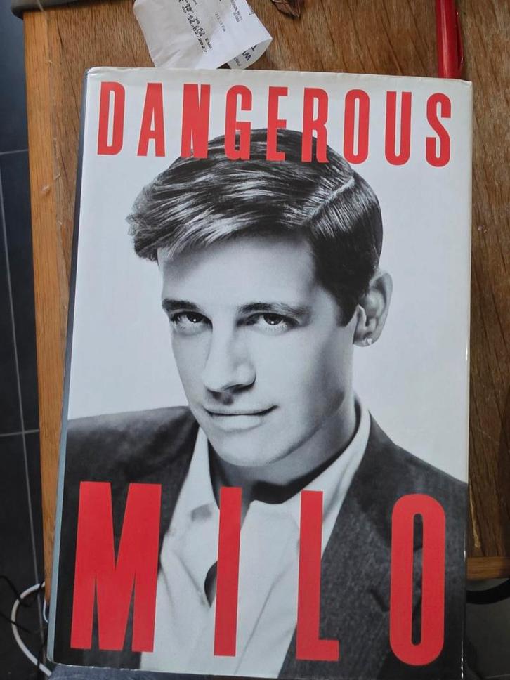 Milo – Dangerous, Boeken, Film, Tv en Media, Media, Ophalen