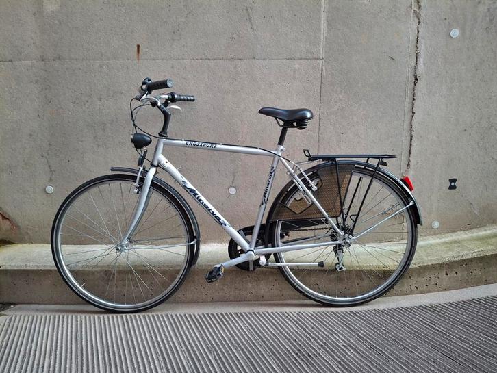 Herenfiets Minerva....MOET NAGEKEKEN WORDEN, Vélos & Vélomoteurs, Vélos | Hommes | Vélos pour homme, Vitesses, Enlèvement