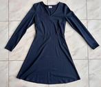 Robe Vila taille XS (nr6593), Vêtements | Femmes, Enlèvement ou Envoi, Vila, Comme neuf, Taille 34 (XS) ou plus petite