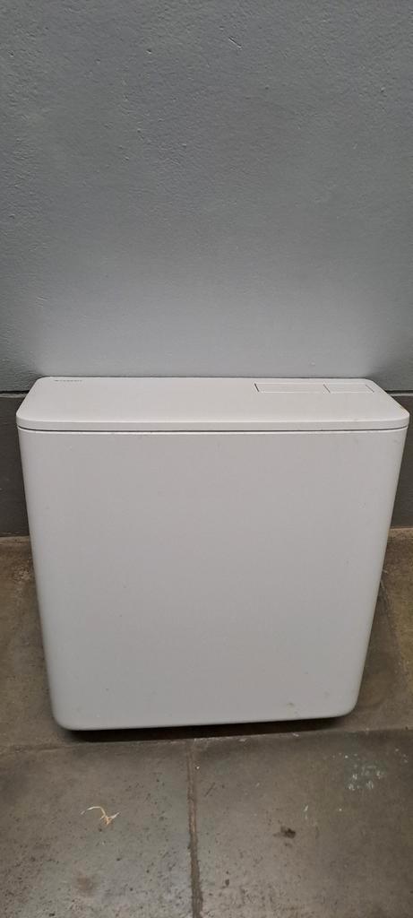 Geberit chasse eco nouveau modèle propre a saisir️️ ️️️️️↙️, Doe-het-zelf en Bouw, Sanitair, Gebruikt, Toilet, Chroom, Koper, Inox