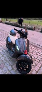 Vespa 300 GTS Super Sport 2020, Fietsen en Brommers, Ophalen, Zo goed als nieuw