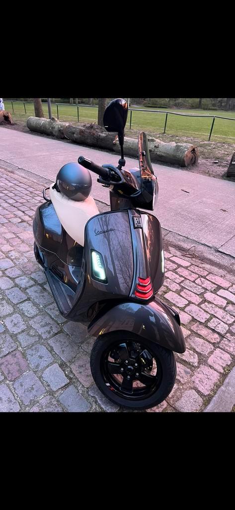 Vespa 300 GTS Super Sport 2020, Fietsen en Brommers, Scooters | Vespa, Zo goed als nieuw, Ophalen