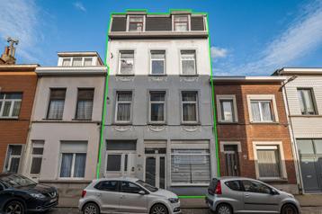 Huis te koop in Antwerpen, 6 slpks disponible aux enchères