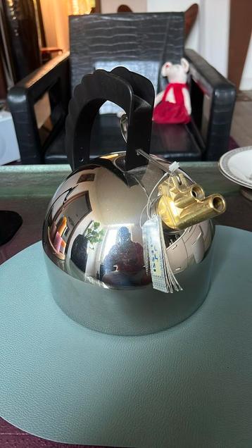 Alessi fluitketel, Enlèvement, Neuf