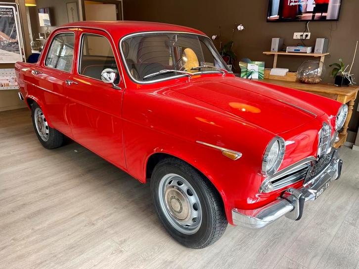 ALFA ROMEO GIULIETTA 1300 Ti 1960 Rouge, Auto's, Oldtimers, Particulier, Alfa Romeo, Benzine, Berline, 4 deurs, Handgeschakeld