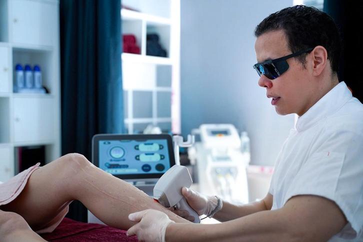 3 - permanente laserontharing in Brussel - Ukkel, Handtassen en Accessoires, Uiterlijk | Lichaamsverzorging, Nieuw, Overige typen