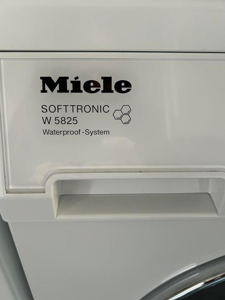 Miele softronic waterproof system, Elektronische apparatuur, Wasmachines, Zo goed als nieuw, Voorlader, 6 tot 8 kg, 85 tot 90 cm