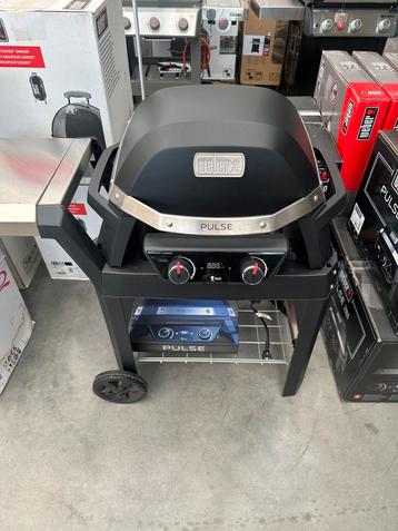 Weber pulse 2000 met onderstel zwart beschikbaar voor biedingen