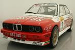 Ixo 1/18 BMW M3 (E30) Bastos, Hobby en Vrije tijd, Ophalen of Verzenden, Nieuw, Auto, Overige merken