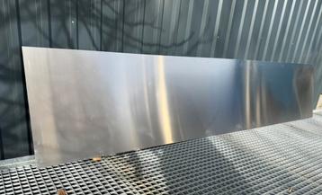 50 x nieuwe vlakke aluminium plaat 300cm x 60cm x 1,5 mm beschikbaar voor biedingen