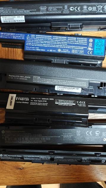 Laptop batterijen in de verkoop beschikbaar voor biedingen