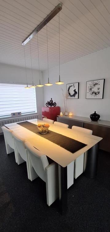 Meubelset eetkamer beschikbaar voor biedingen