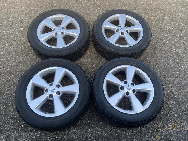 nissan Qashqai velgen 17 inch met zomerbanden 2156017, Auto-onderdelen, Banden en Velgen, Velg(en), 17 inch, Personenwagen, Gebruikt