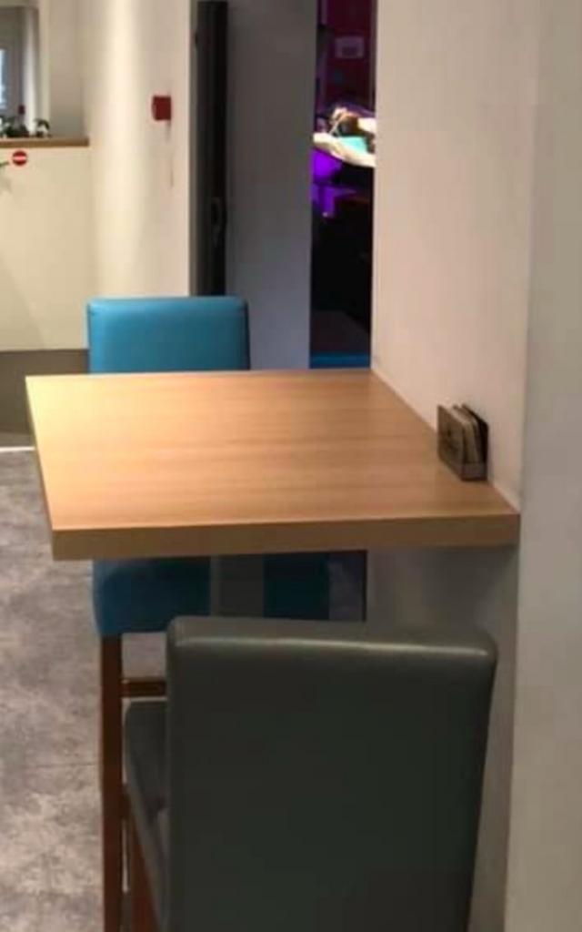 Horeca meubelen, Zakelijke goederen, Kantoor en Winkelinrichting | Kantoormeubilair en Inrichting, Tafel, Ophalen