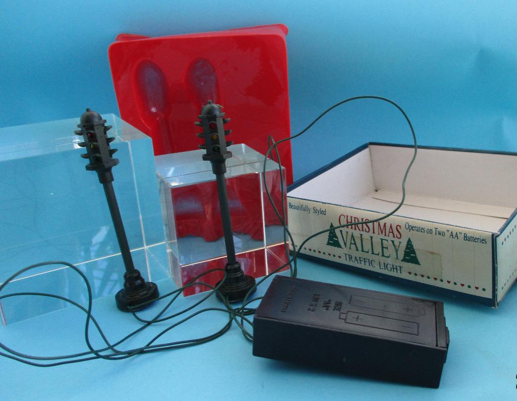 11- 2x verkeerslichten -Ho- op Baterijen in orig. verpakking, Hobby en Vrije tijd, Modeltreinen | H0, Zo goed als nieuw, Overige typen