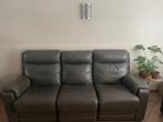 Canapé en cuir 3 + 2 repose-pieds électrique – très bon état, Enlèvement, Comme neuf, Cuir