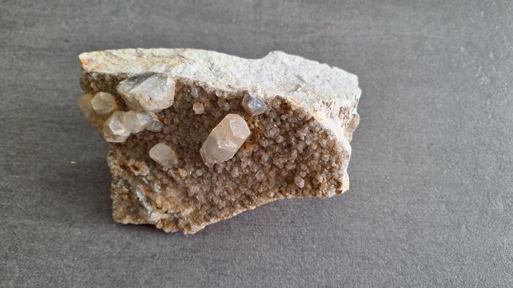 Kwartsgeode met druzy-oppervlak en grotere kristallen, Verzamelen, Mineralen en Fossielen, Overige typen, Ophalen