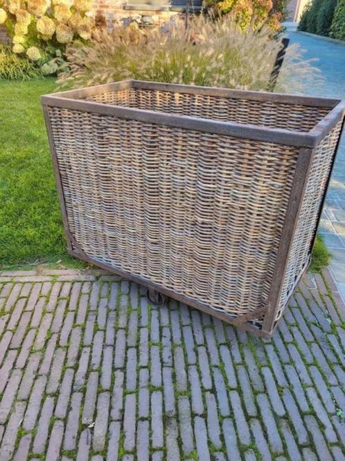 Panier en osier de la blanchisserie, Maison & Meubles, Accessoires pour la Maison | Plataux & Paniers, Panier, Bois, Enlèvement