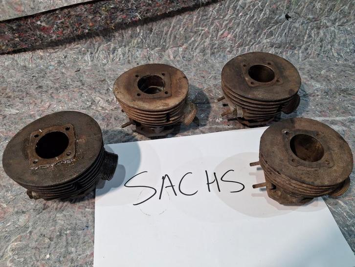 Sachs cilinders 2 x, Vélos & Vélomoteurs, Pièces de cyclomoteur | Oldtimers & Ancêtres, Enlèvement ou Envoi