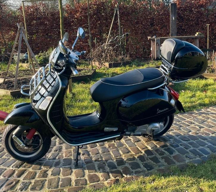 Vespa GTS 300, Motoren, Motoren | Piaggio, Particulier, Scooter, 12 t/m 35 kW, 1 cilinder, Minimaal motorrijbewijs A1, Ophalen