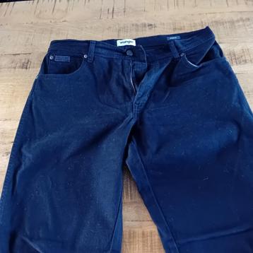  Zwarte jeans Wrangler W 34 L 32 beschikbaar voor biedingen