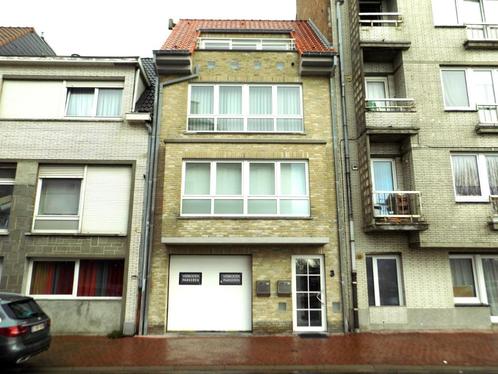 Appartementsgebouw met mega garage aan de kust, Immo, Huizen en Appartementen te koop, Oostende, tot 200 m², Twee onder één kap