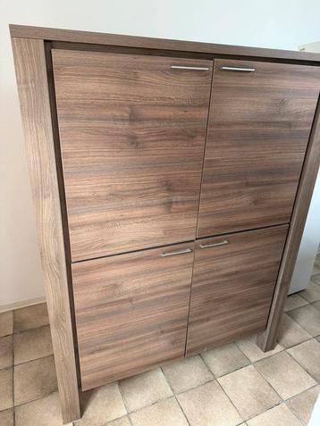 Dressoir beschikbaar voor biedingen
