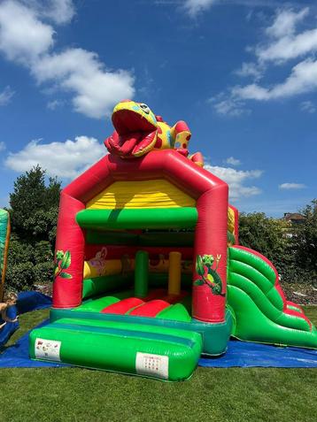 Springkasteel salamander TE HUUR beschikbaar voor biedingen