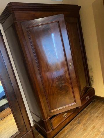 Garde-robes chêne double portes avec tiroir  beschikbaar voor biedingen