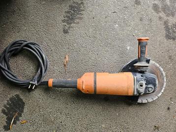 Slijpmachine spit 230 av  in goede staat beschikbaar voor biedingen