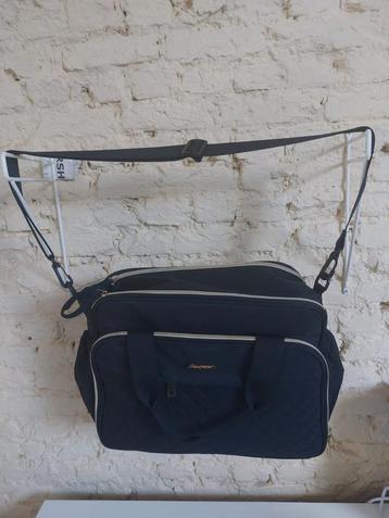 Baby schoudertas beschikbaar voor biedingen