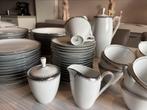72-delig servies, Huis en Inrichting, Ophalen, Zo goed als nieuw, Effen, Porselein