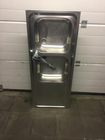 Keukenlavabo  beschikbaar voor biedingen