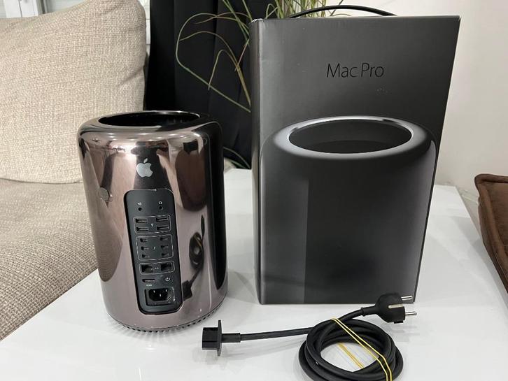 Apple Mac Pro - 3.0 Ghz Intel Xeon E5 / 16 Gb / 256 SSD, Computers en Software, Apple Desktops, Zo goed als nieuw, Mac Pro, SSD