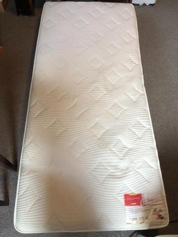Matras pocketveren Swiss Sleep beschikbaar voor biedingen