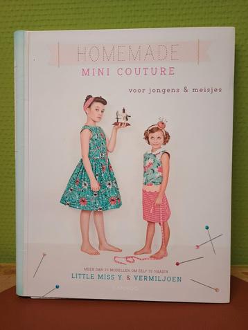 Astrid-Fia De Craecker - Homemade mini couture patronen beschikbaar voor biedingen