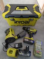 RYOBI Perceuse/visseuse  ponceuse excentrique avec batteries, Bricolage & Construction, Comme neuf, Enlèvement ou Envoi, Perceuse