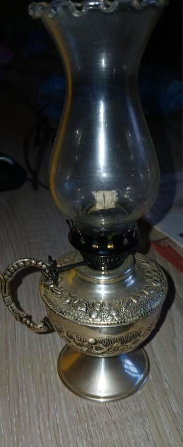 Ancienne lampe à huile en parfait état, Enlèvement