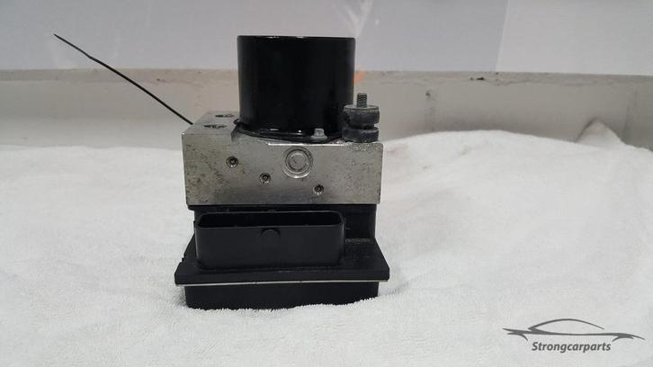 ABS Pomp VW Polo onderdeelnummer 6R0614517AF, Auto-onderdelen, Remmen en Aandrijving, Volkswagen, Gebruikt, Ophalen of Verzenden