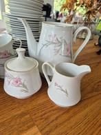 Antiek servies met bloemen, Antiek en Kunst, Ophalen of Verzenden