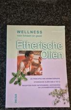 Etherische oliën - Boek - Monika Werner, Boeken, Ophalen of Verzenden, Gelezen